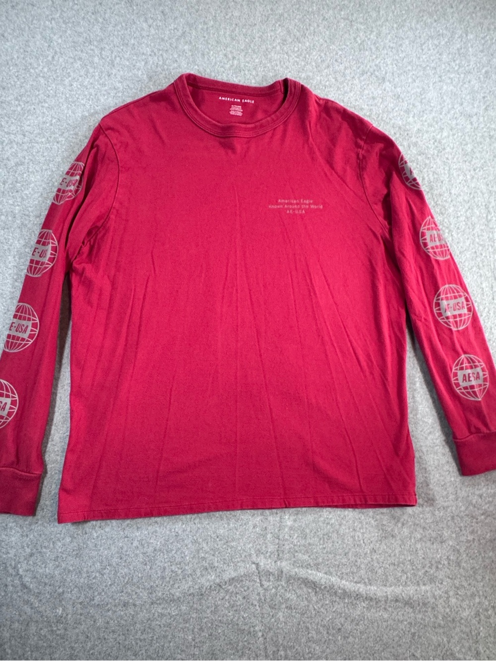 American Eagle Outfitters Long-Sleeve Red Graphic Crewneck Tee